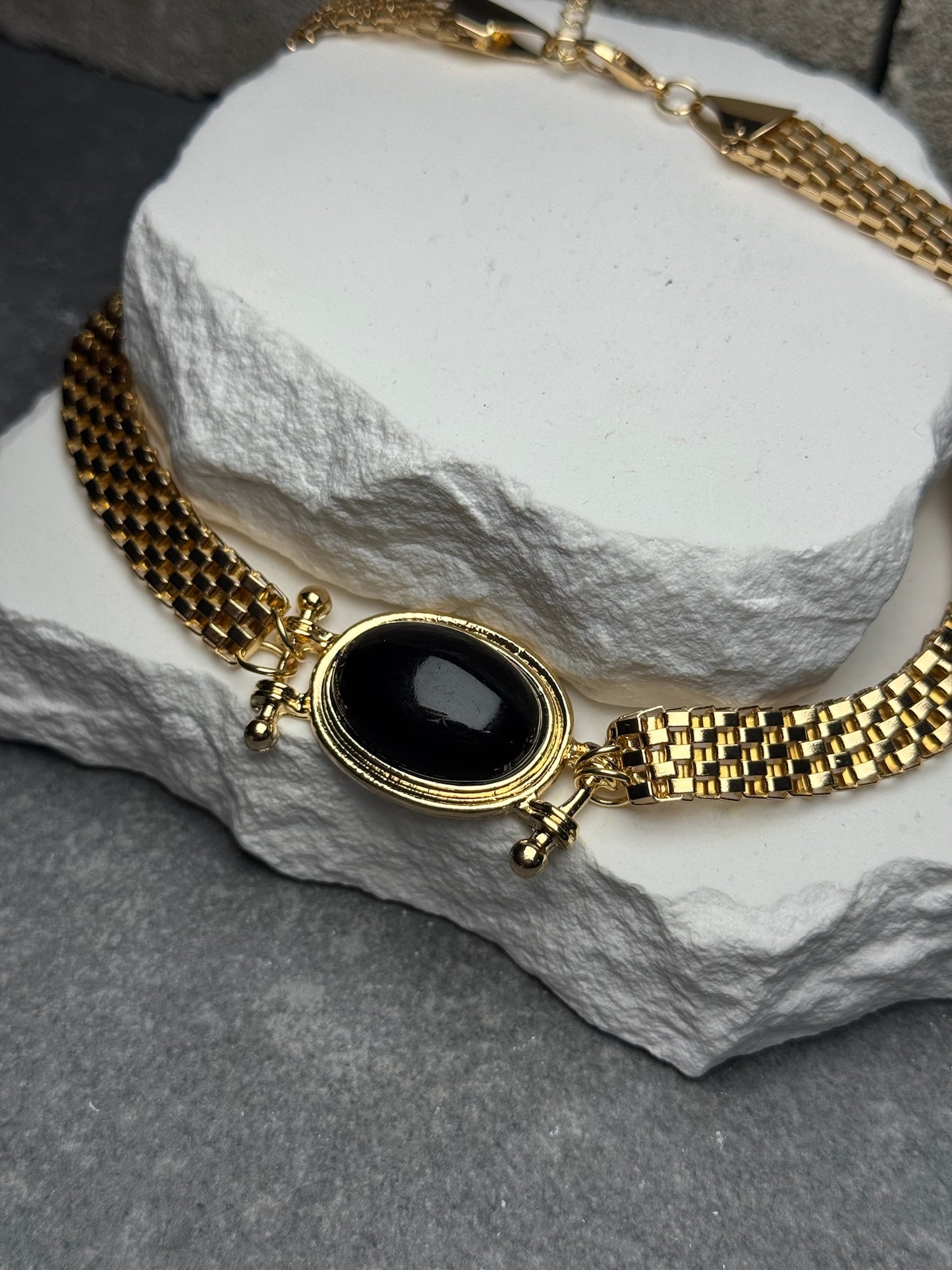 Trophy Wife Choker 17"