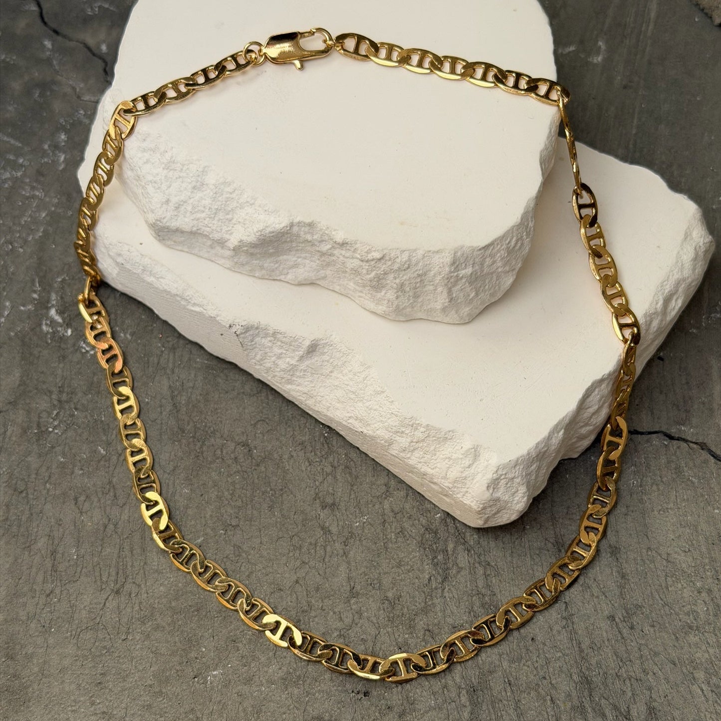 Outline Link Necklace 18"