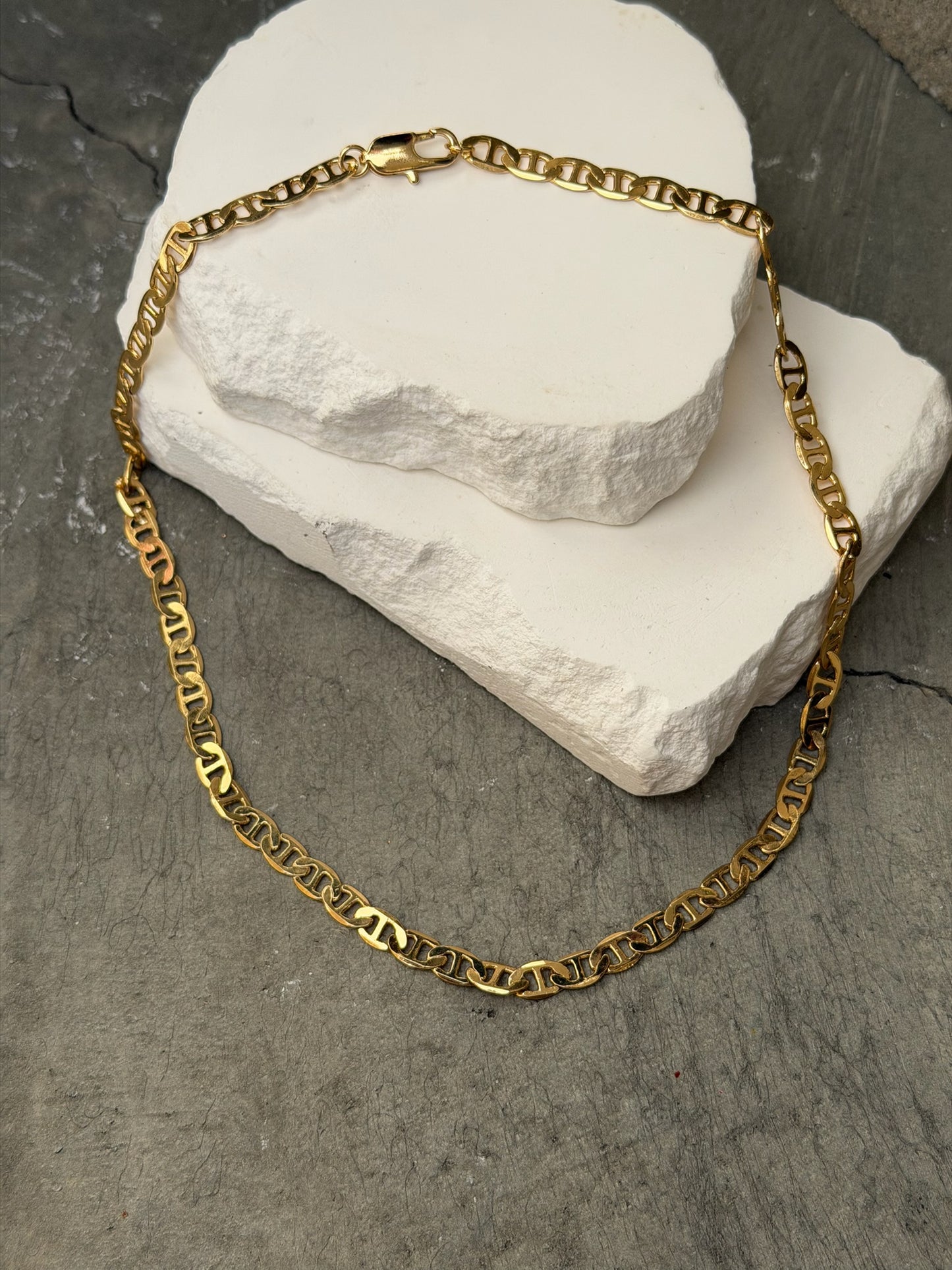 Outline Link Necklace 18"