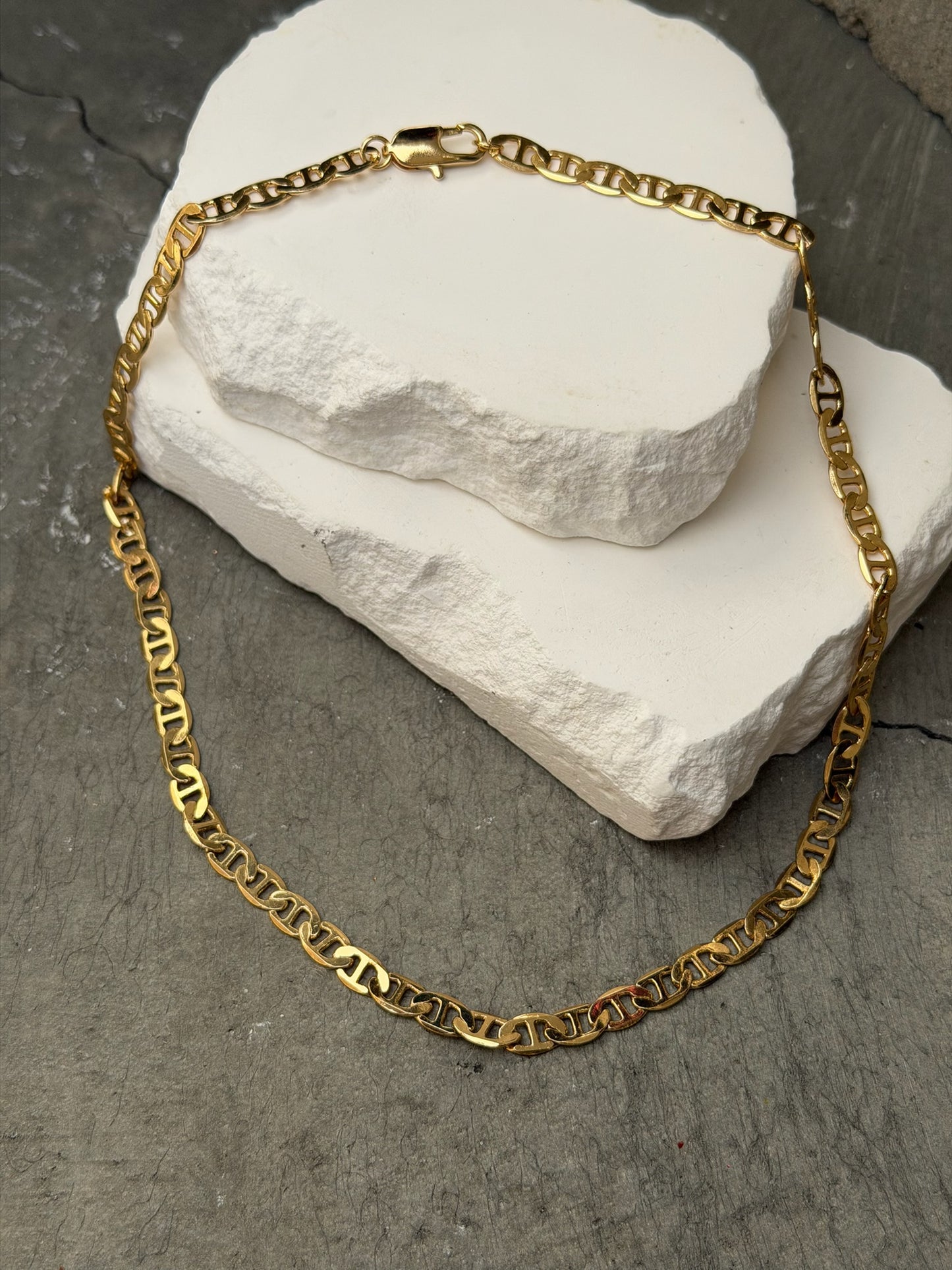 Outline Link Necklace 18"