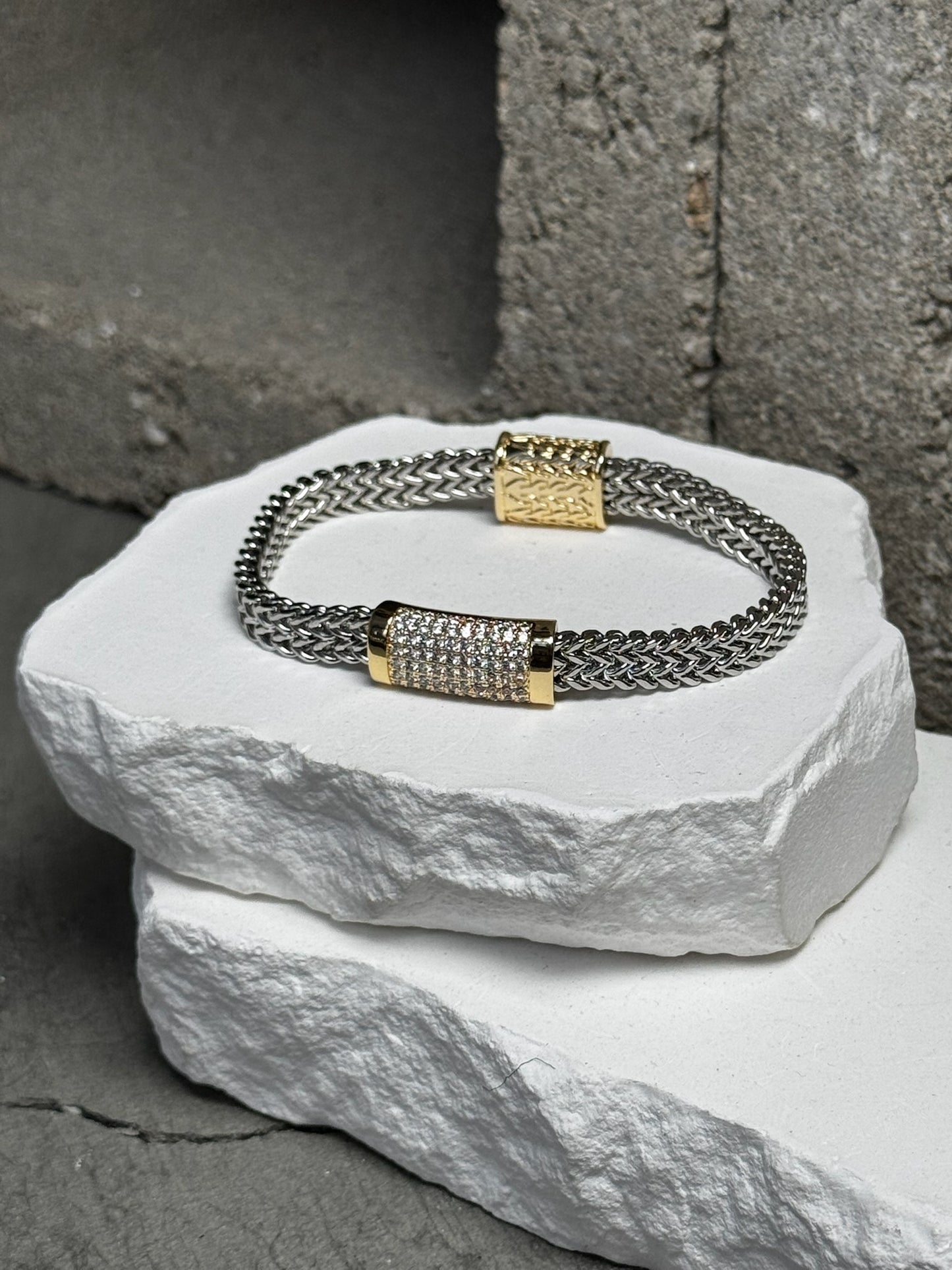 Timeless Mix Metal Bracelet 7"