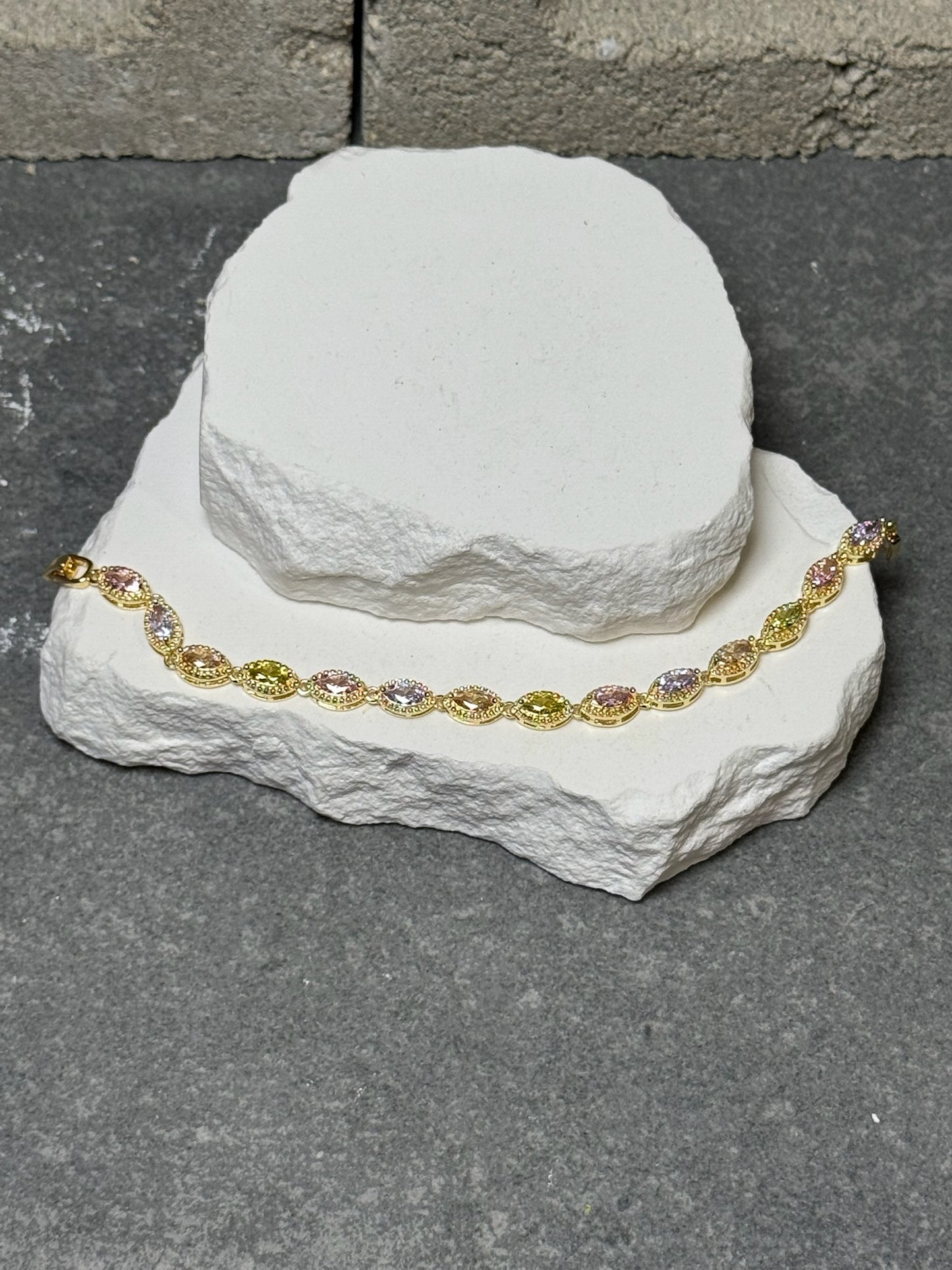 Dream Girl Bracelet 7.5"