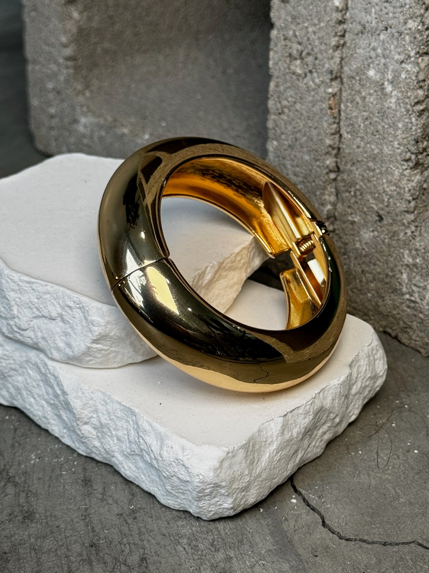 Sweet Chaos Bold Layer Bracelet 7"