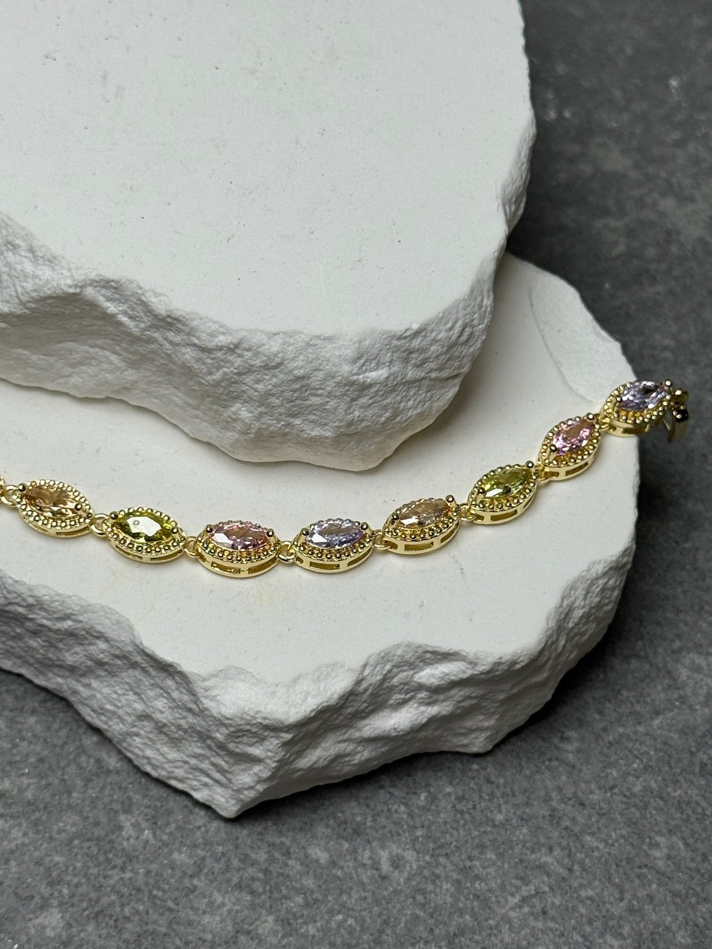 Dream Girl Bracelet 7.5"