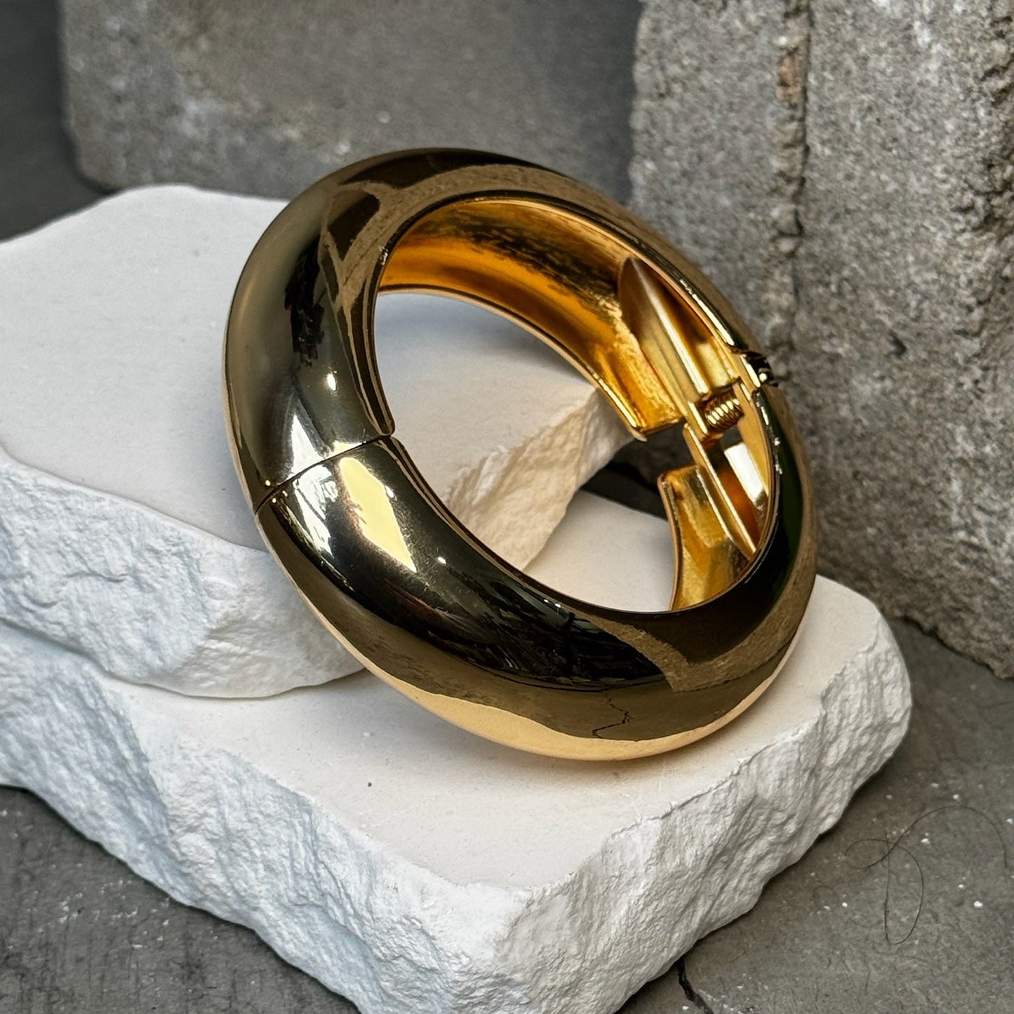 Sweet Chaos Bold Layer Bracelet 7"