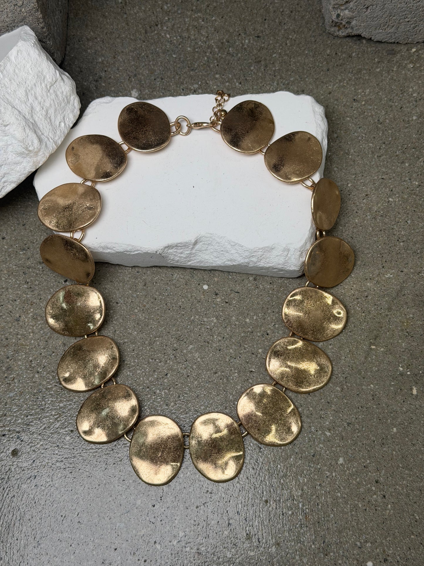The Metal Orbit Necklace 20'