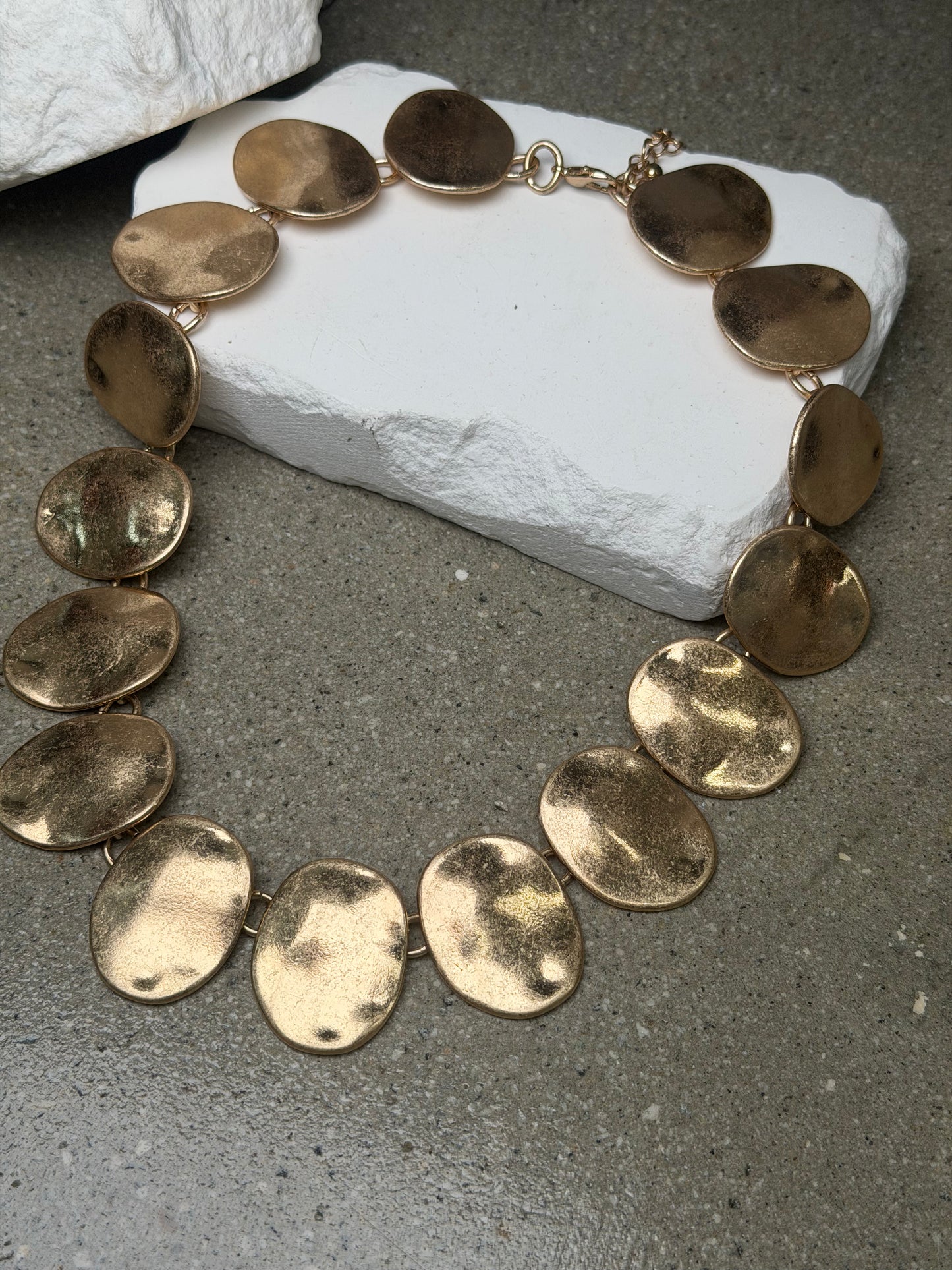 The Metal Orbit Necklace 20'