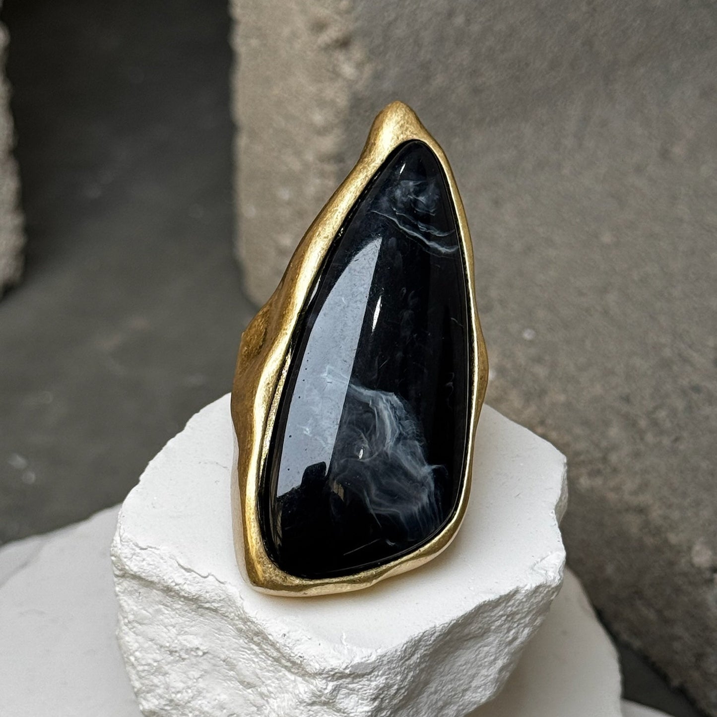 Empress Expandable Ring Up To Size 10