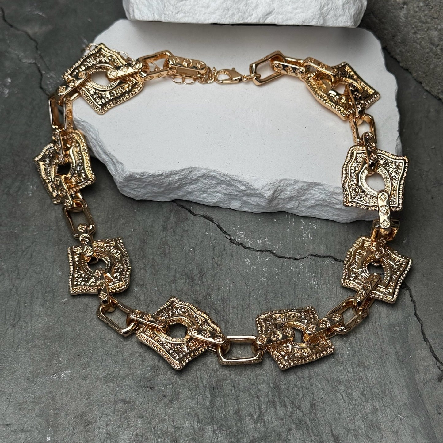 Sassy & Classy Square Link Necklace 18" w/ Extender