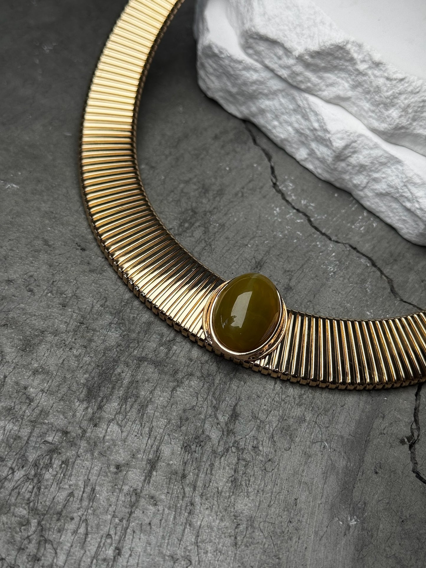 Glow Getter Pendant Choker 19" w/ Extender