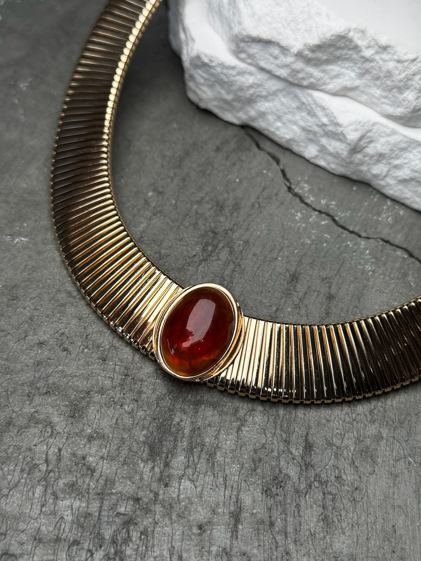 Glow Getter Pendant Choker 19" w/ Extender