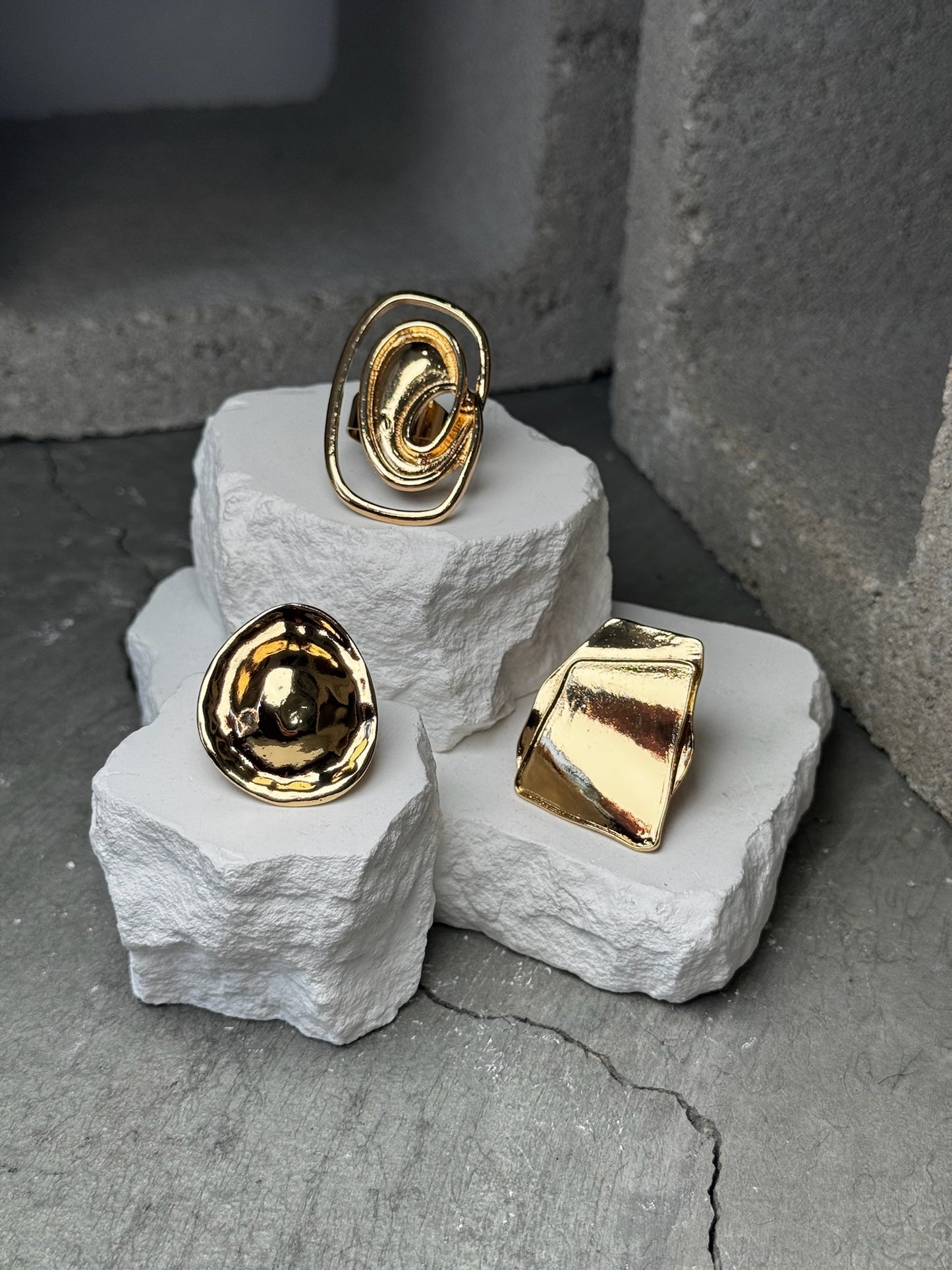 So Dramatic 3 Piece Ring Set Expandable up to size 9