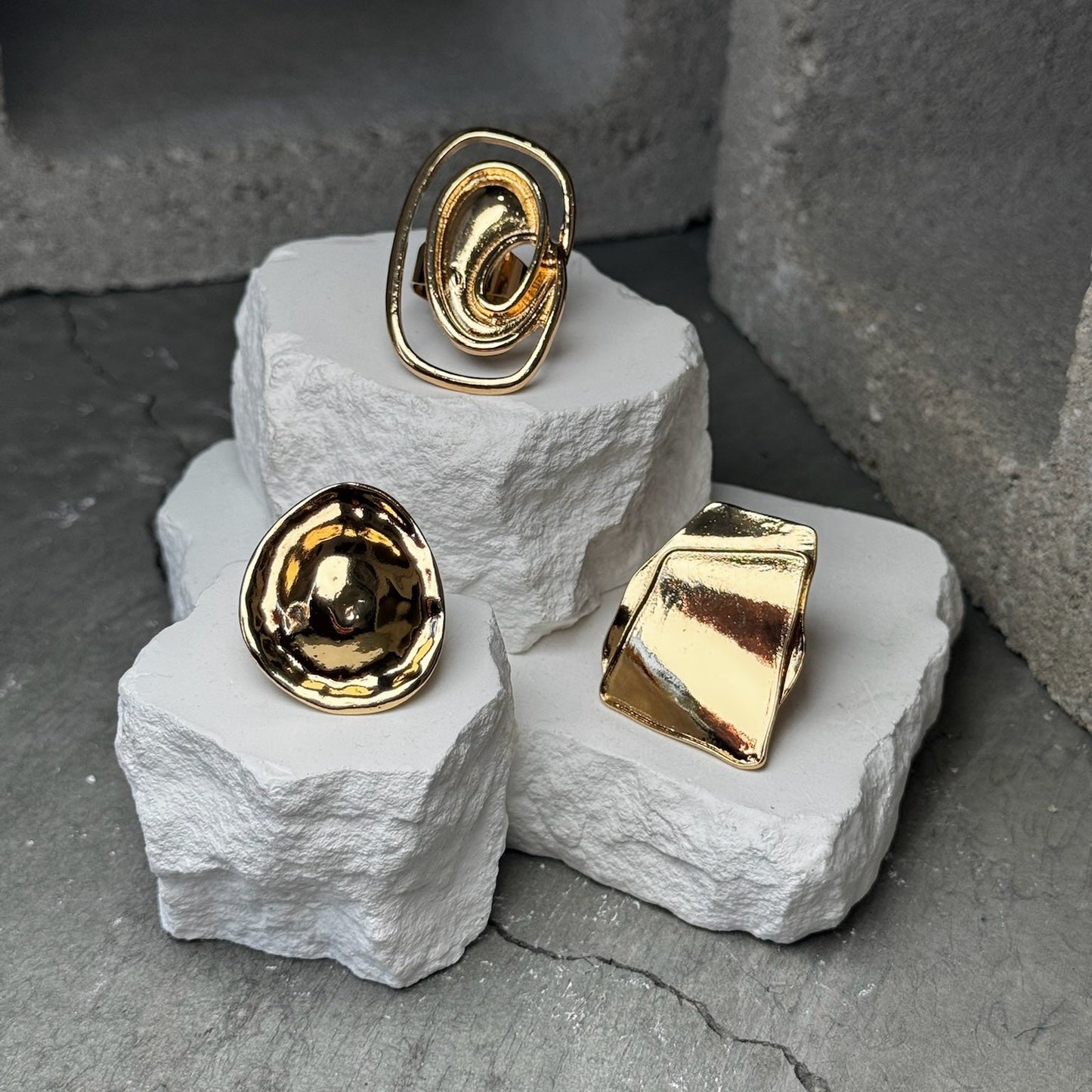 So Dramatic 3 Piece Ring Set Expandable up to size 9