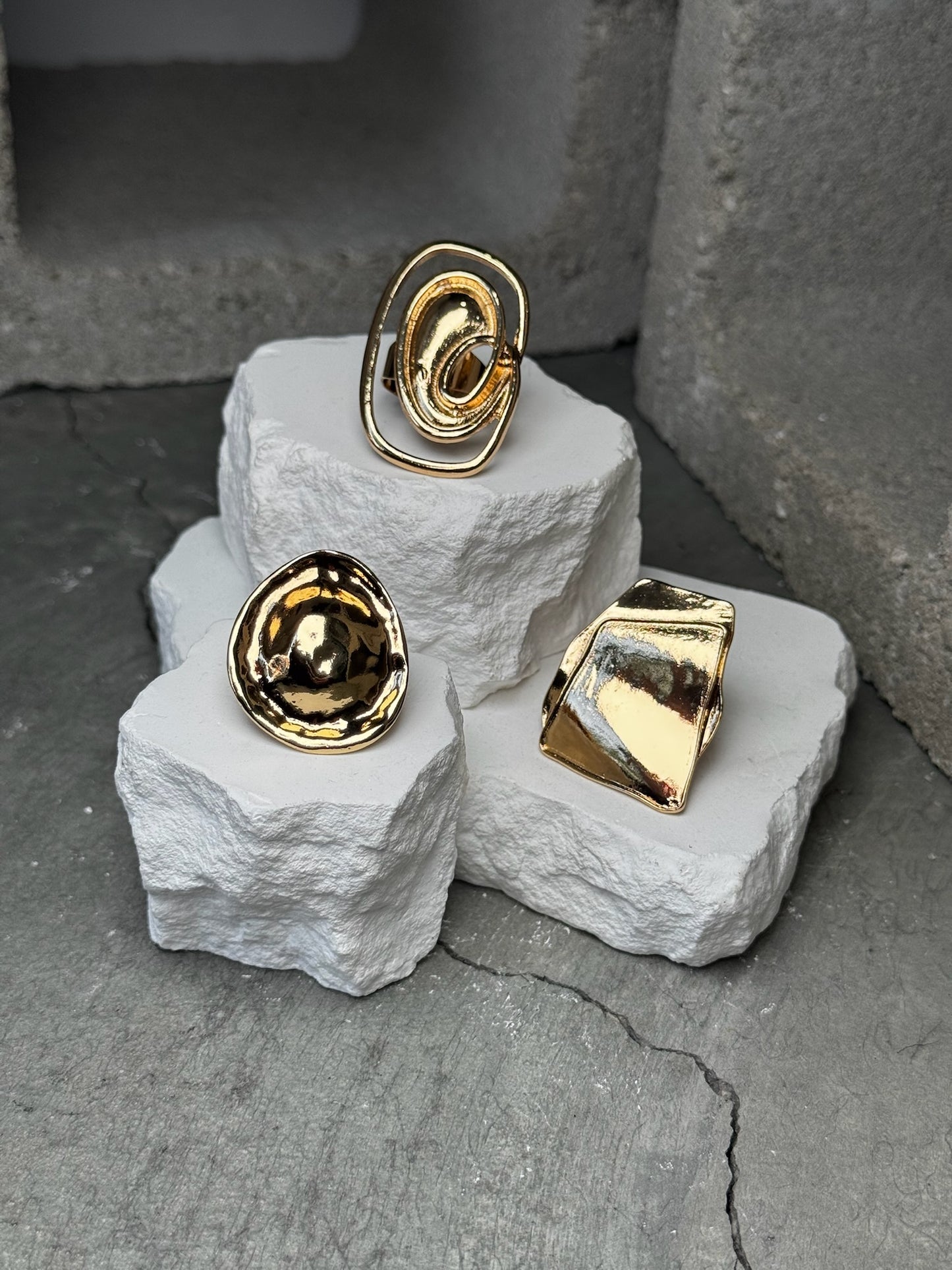 So Dramatic 3 Piece Ring Set Expandable up to size 9