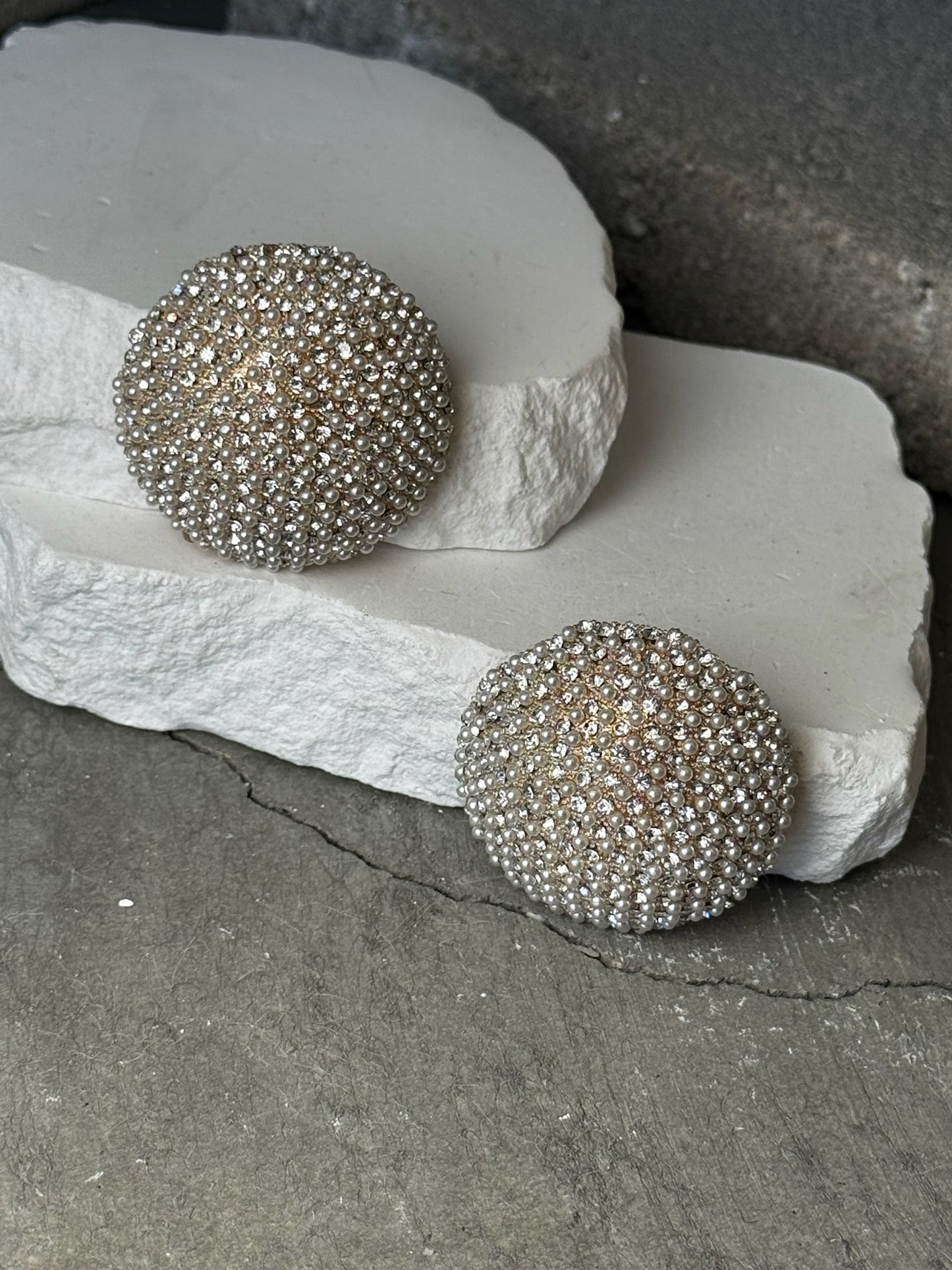 All Around The Pearl Stud Earrings