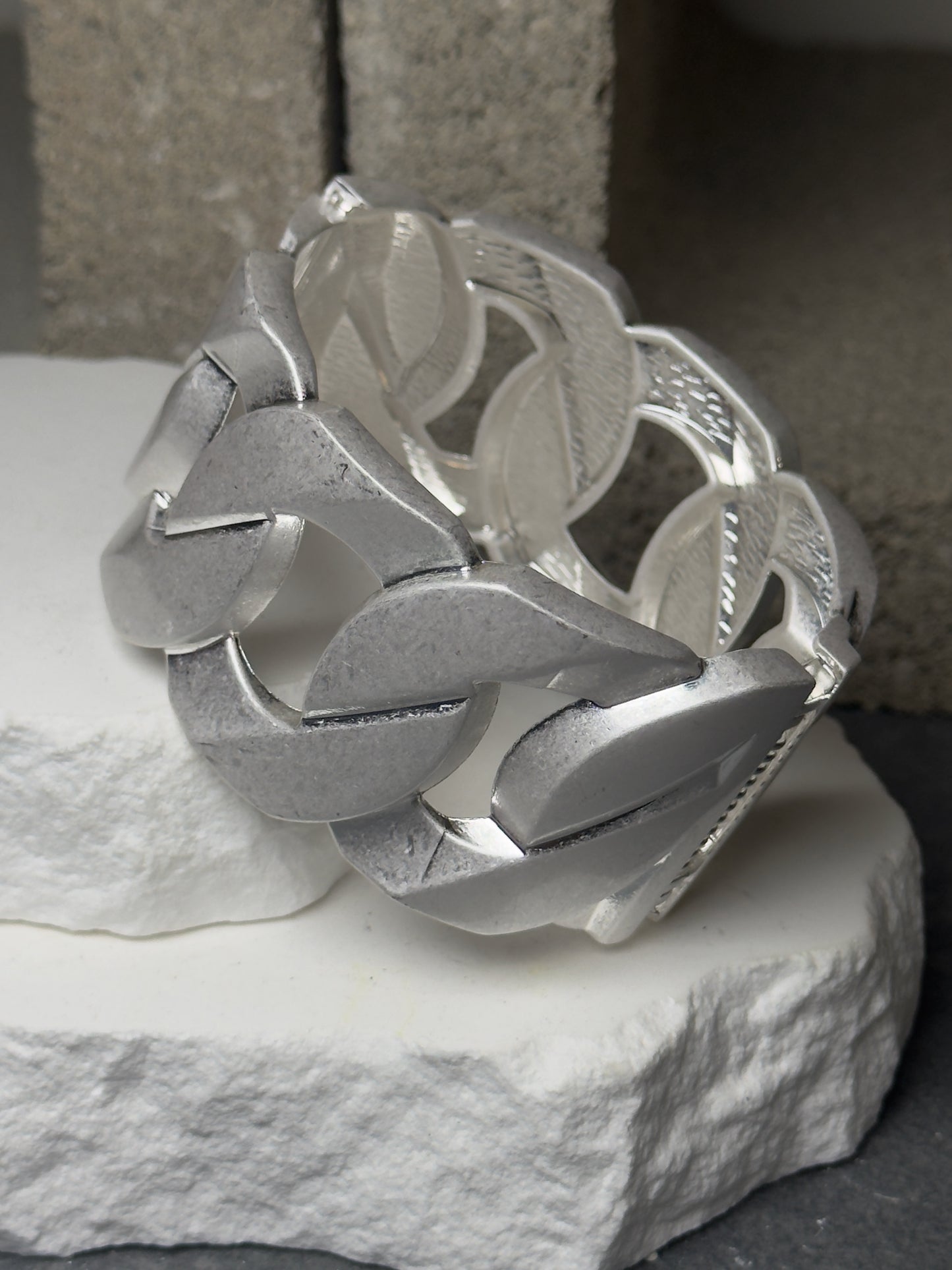 No Weak Links Bracelet 8"