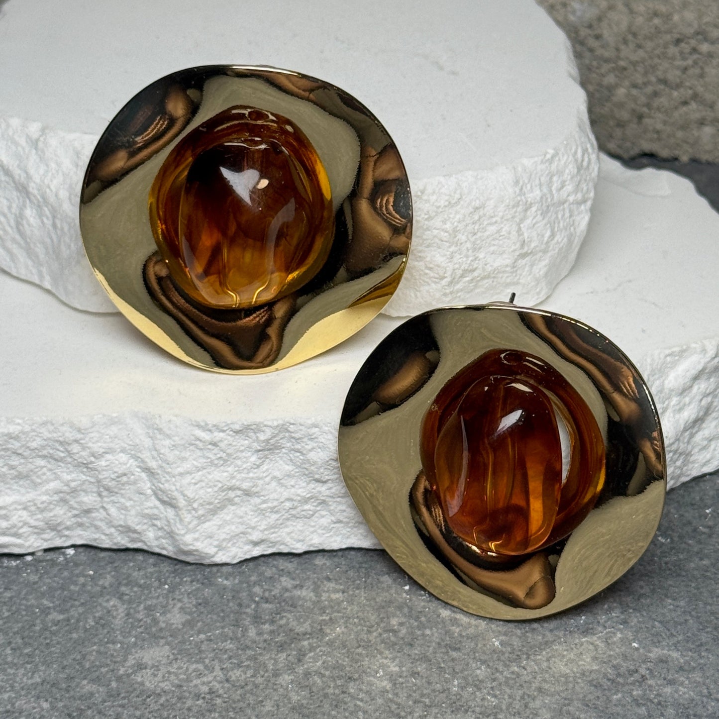 Sandstone Muse Stone Stud Earring