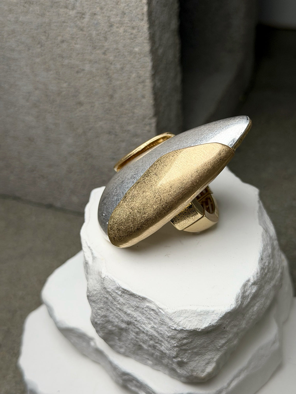 The Aria Expandable Ring