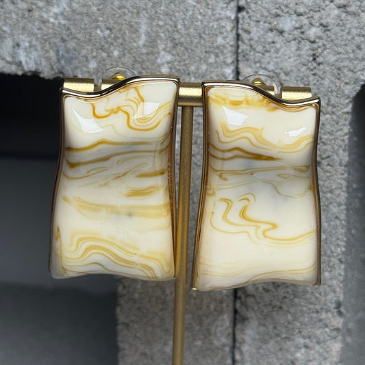 Flash Wave Stud Earrings