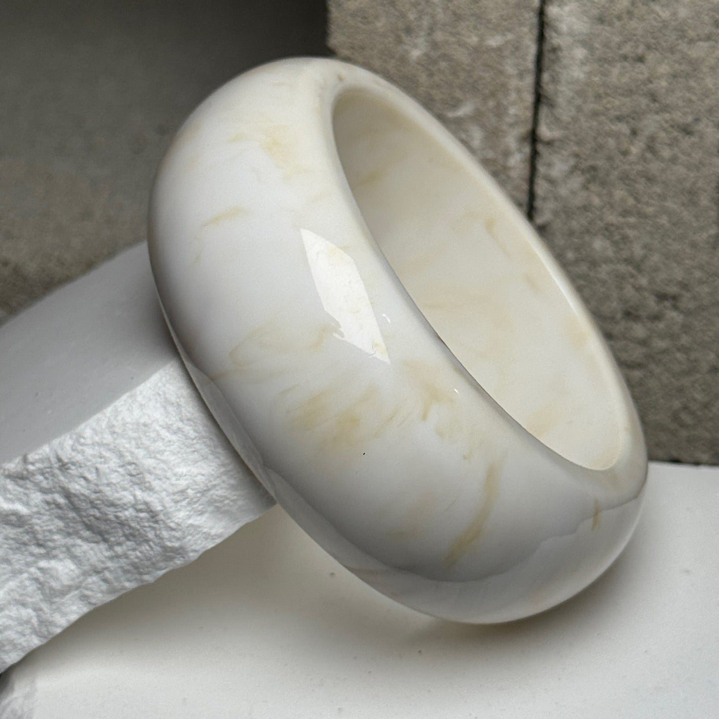 Quiet Luxury Bangle 6.5"
