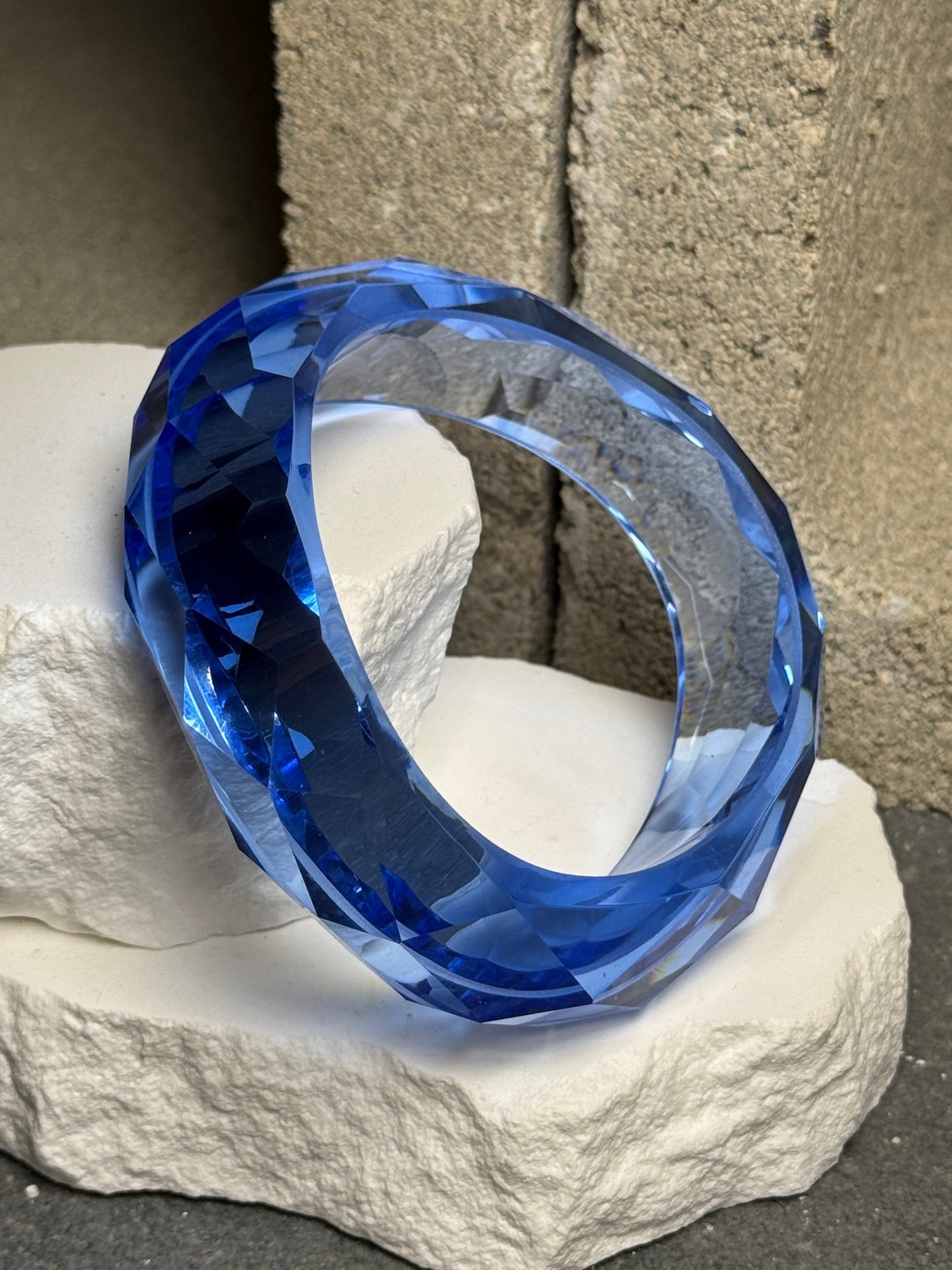 Lowkey Clear Bangle 7"