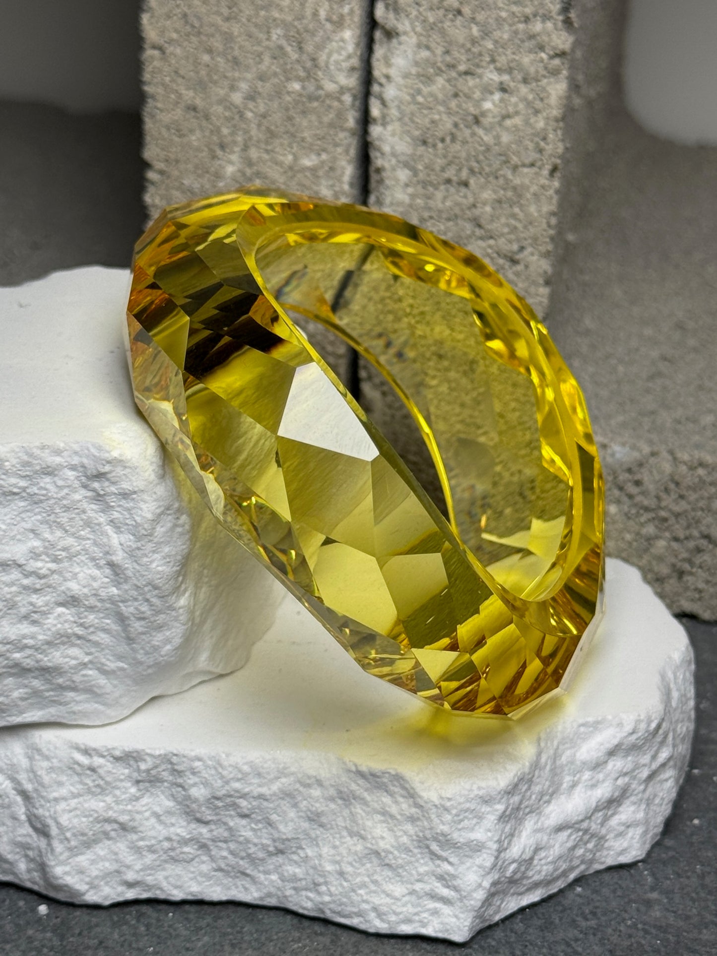 Lowkey Clear Bangle 7"