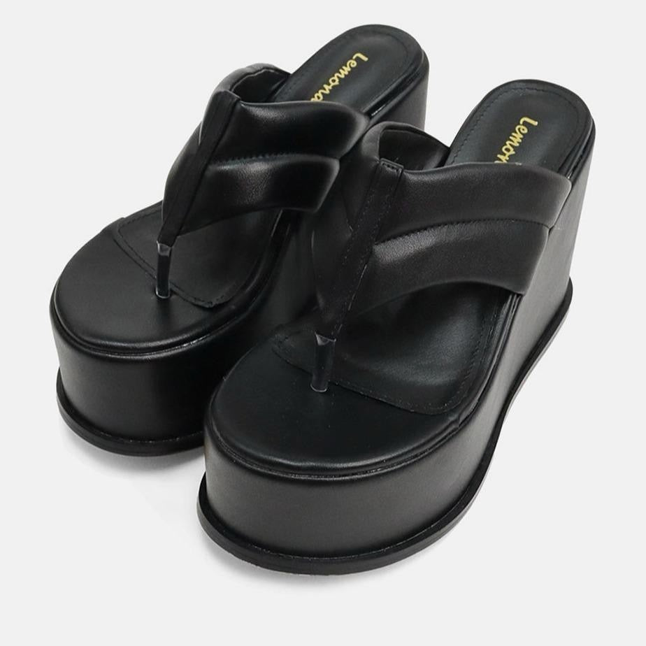 Black Platform Wedge Sandal for Women - Classic Black Design, Wedge Style, Casual Footwear, Ideal for Any Occasion - Walking Shoes, Girl