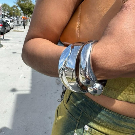 Bold Silver Layer Bracelet - Modern Layer Design with Sleek Finish - Versatile Accessory for Any Outfit