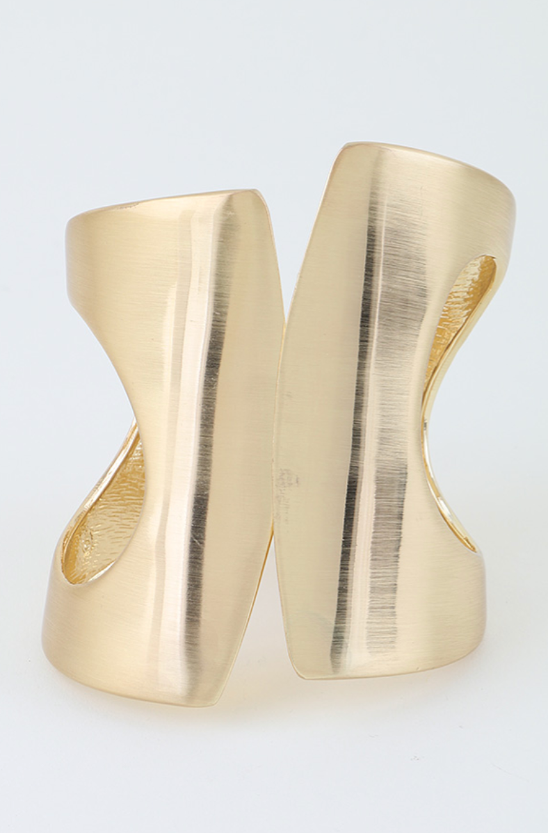 The Nae Bold Wrist Cuff - Wrist Accessory with Unique Design Element