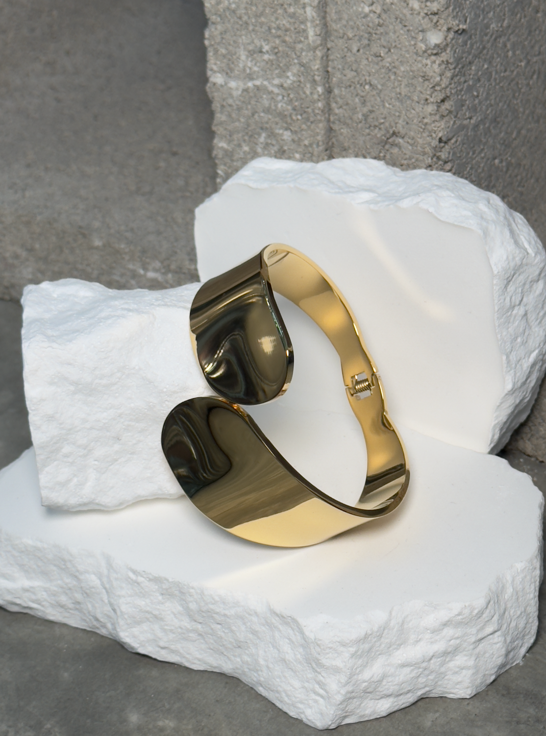 Have to Have it Latched Gold Bracelet